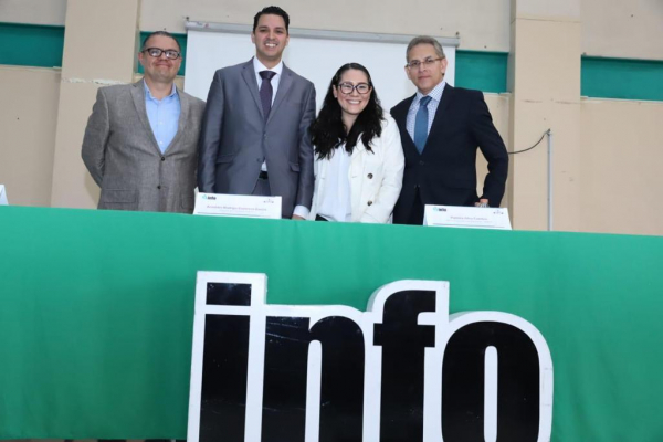 Encuentro por la Transparencia en el Instituto de Educación Media Superior (IEMS)