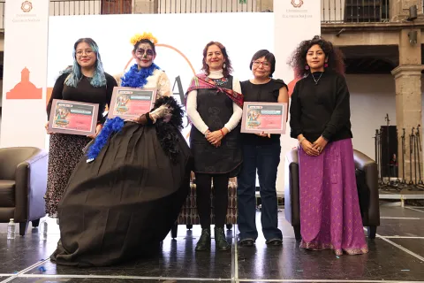 Participante del evento de Calaveritas, organizado por el equipo de Estado Abierto del INFOCDMX.