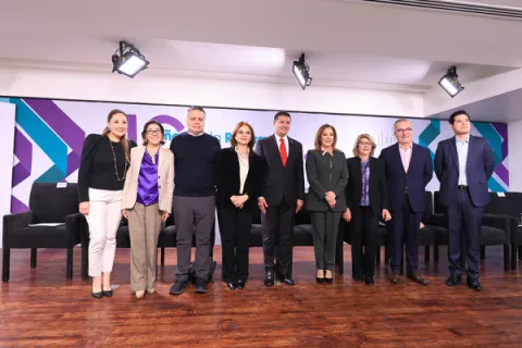 Asistentes durante el evento 100 Años por la Reforma de Transparencia