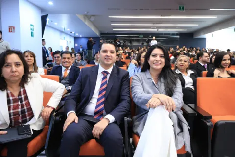 Foto de los comisionados durante el evento 100 Años por la Reforma de Transparencia