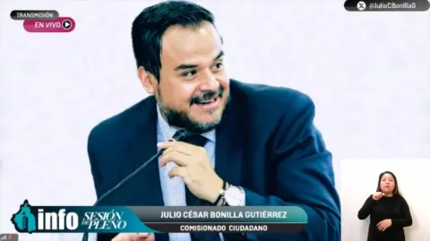 Sesión del Pleno del INFO CDMX en la que se actualiza el padrón de sujetos obligados en protección de datos personales.
