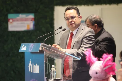 Sesión solemne en la que se reconocen las aportaciones del comisionado Arístides Rodrigo Guerrero García como integrante del INFO CDMX