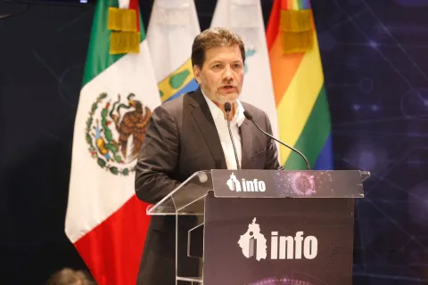 Sesión solemne en la que se reconocen las aportaciones del comisionado Arístides Rodrigo Guerrero García como integrante del INFO CDMX