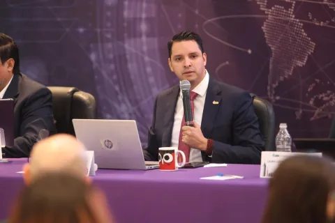 Sesión del INFO CDMX en la que Laura Enríquez Rodríguez es nombrada primera presidenta del instituto