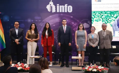 Asistentes en el foro sobre el Acuerdo de Escazú organizado por INFO CDMX.