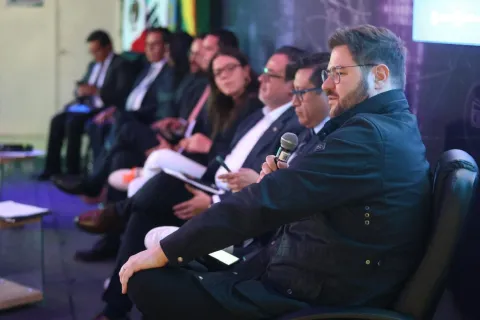Primer foro de Parlamento Abierto sobre inteligencia artificial realizado en INFO CDMX, con participación de especialistas, estudiantes y autoridades.
