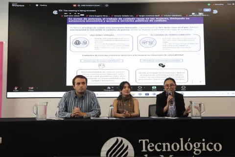 Asistentes durante la Ceremonia de Premiación del Datatón