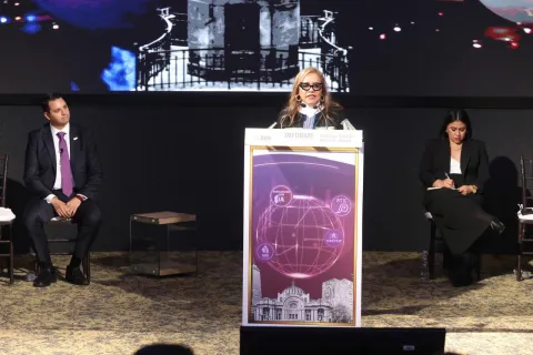 La presidencia del INFO CDMX presenta su informe de labores 2021–2024