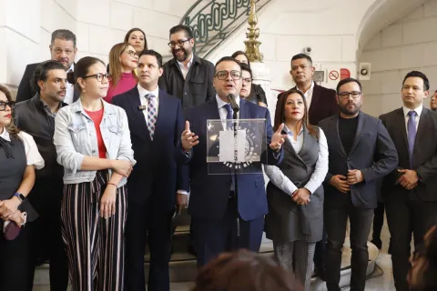 Presentación de iniciativa de ley sobre inteligencia artificial y datos personales por INFO CDMX ante el Congreso CDMX.