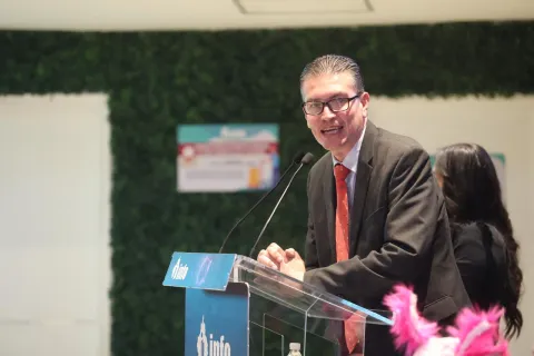 Sesión solemne en la que se reconocen las aportaciones del comisionado Arístides Rodrigo Guerrero García como integrante del INFO CDMX