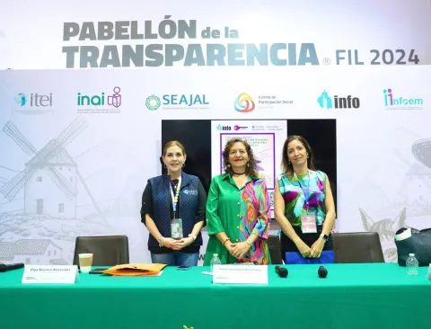 Presentación de obras editoriales del INFO CDMX en la Feria Internacional del Libro de Guadalajara 2024, con participación de comisionadas y comisionado.