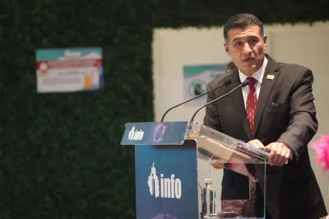 Sesión solemne en la que se reconocen las aportaciones del comisionado Arístides Rodrigo Guerrero García como integrante del INFO CDMX
