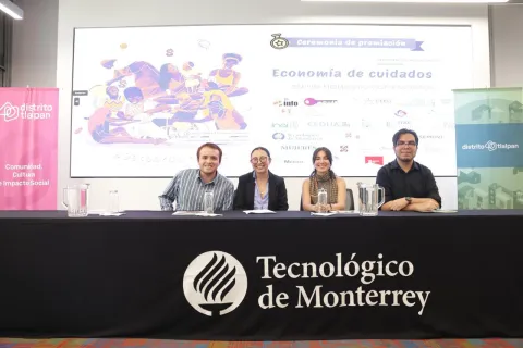 Asistentes durante la Ceremonia de Premiación del Datatón