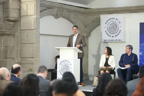 Iniciativa del INFO CDMX para el uso de inteligencia artificial próxima a ser aprobada.