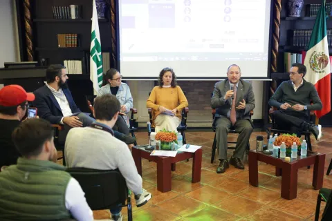 La comisionada María del Carmen Nava Polina participa en la mesa ‘Representación Abierta’ durante la Semana Global de Apertura Legislativa (GLOW) en ITAM