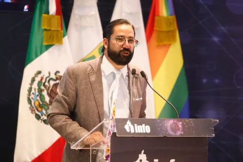 Sesión solemne en la que se reconocen las aportaciones del comisionado Arístides Rodrigo Guerrero García como integrante del INFO CDMX