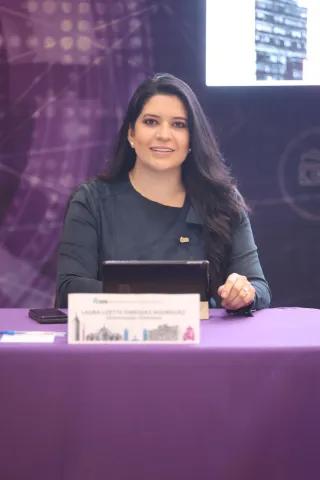 Sesión del INFO CDMX en la que Laura Enríquez Rodríguez es nombrada primera presidenta del instituto