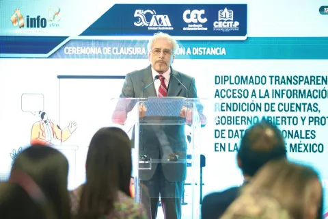 Clausura de la 14ª edición del diplomado en transparencia, acceso a la información y datos personales, organizada por INFO CDMX y UAM Xochimilco.