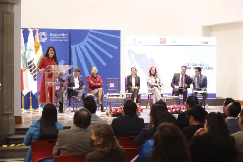 Participantes en el evento Informe de Trabajo Correspondiente a los periodos 2022-2023 y 2023-2024 de la comisionada Laura Lizette Enríquez Rodríguez.