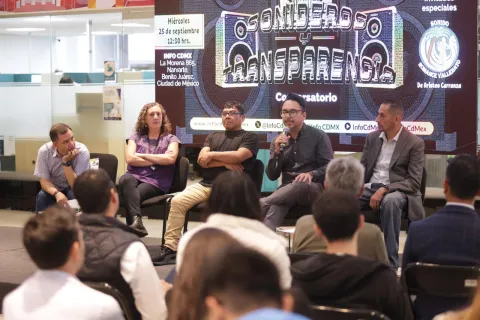 Conversatorio 'Sonideros y Transparencia' realizado en las instalaciones del INFO CDMX.