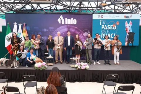 Participación del INFO CDMX en “Un paseo con el RUAC” para promover el registro gratuito de animales de compañía.