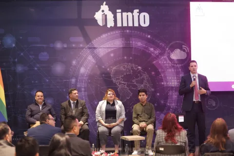 Participantes de la Séptima Edición del Concurso de Debate UNAM Iztapalapa.