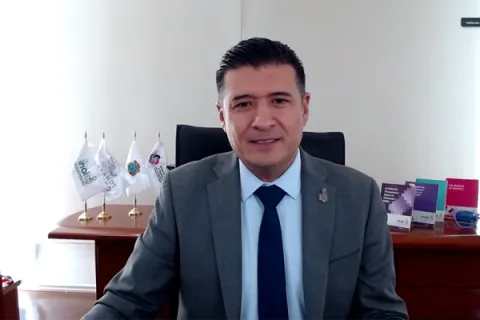 Personas participantes en el Datatón 2024 del INFO CDMX, impulsando proyectos ciudadanos de economía con datos abiertos.
