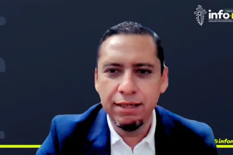 Personas participantes en el Datatón 2024 del INFO CDMX, impulsando proyectos ciudadanos de economía con datos abiertos.