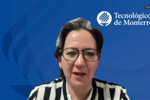 Personas participantes en el Datatón 2024 del INFO CDMX, impulsando proyectos ciudadanos de economía con datos abiertos.
