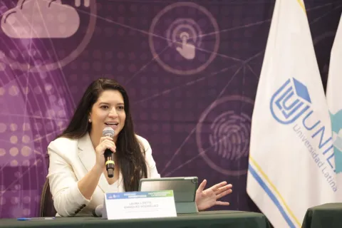 Participantes en las Jornadas Universitarias por la Transparencia y la Privacidad en la Universidad Latina Campus Sur.