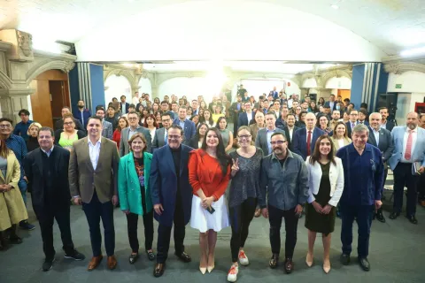 Iniciativa del INFO CDMX para el uso de inteligencia artificial próxima a ser aprobada.