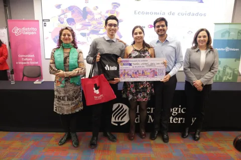 Asistentes durante la Ceremonia de Premiación del Datatón