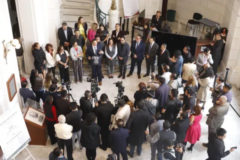 Presentación de iniciativa de ley sobre inteligencia artificial y datos personales por INFO CDMX ante el Congreso CDMX.