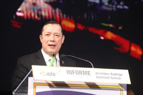 La presidencia del INFO CDMX presenta su informe de labores 2021–2024