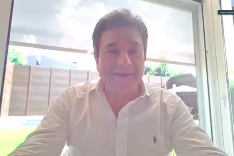 Captura de pantalla de la sesión virtual