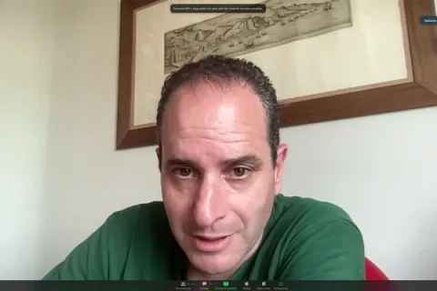 Captura de pantalla de la reunión virtual