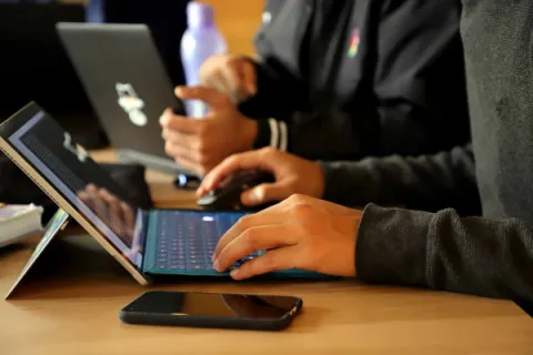 Captura de pantalla de la sesión virtual